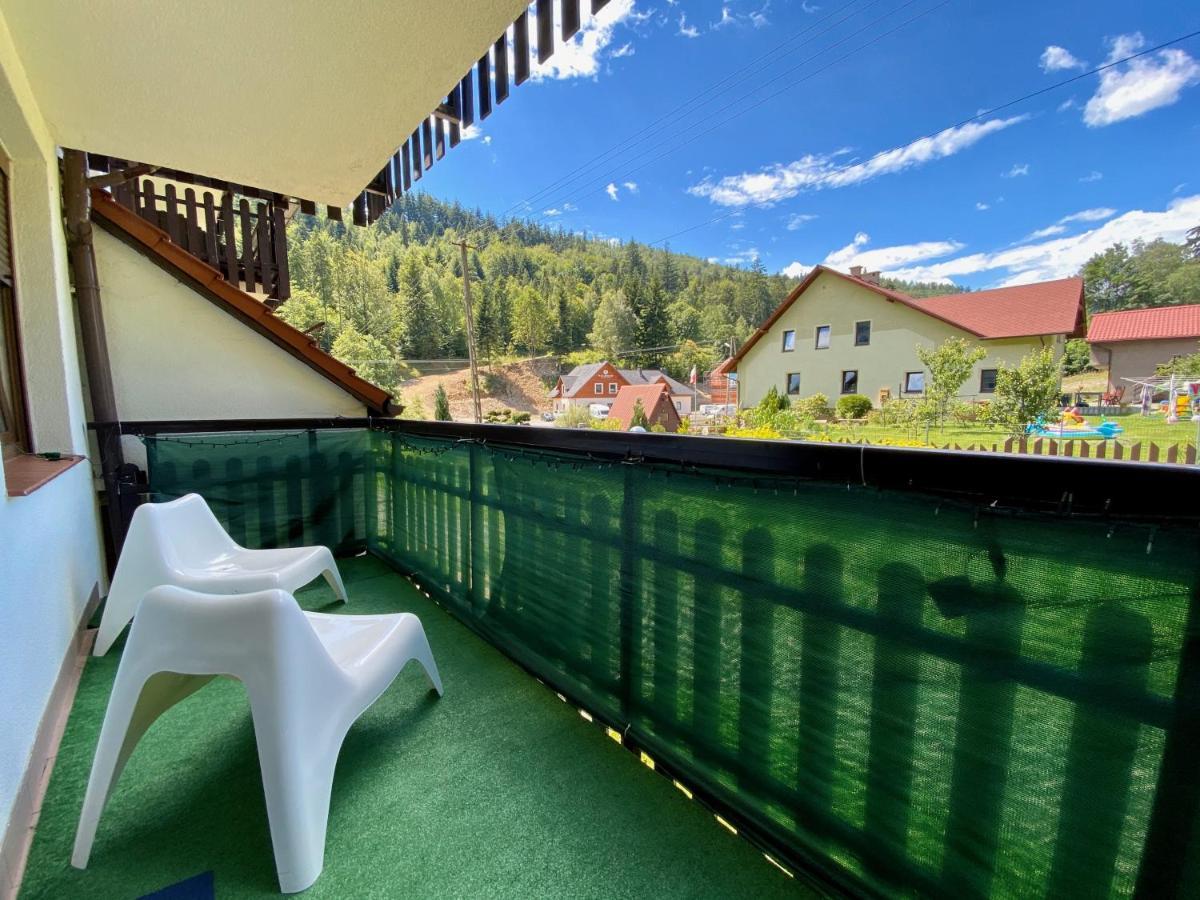 Champion'S Apartment Balkon Garaz Klima شتوروك المظهر الخارجي الصورة