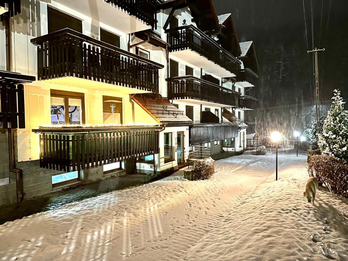 Champion'S Apartment Balkon Garaz Klima شتوروك المظهر الخارجي الصورة